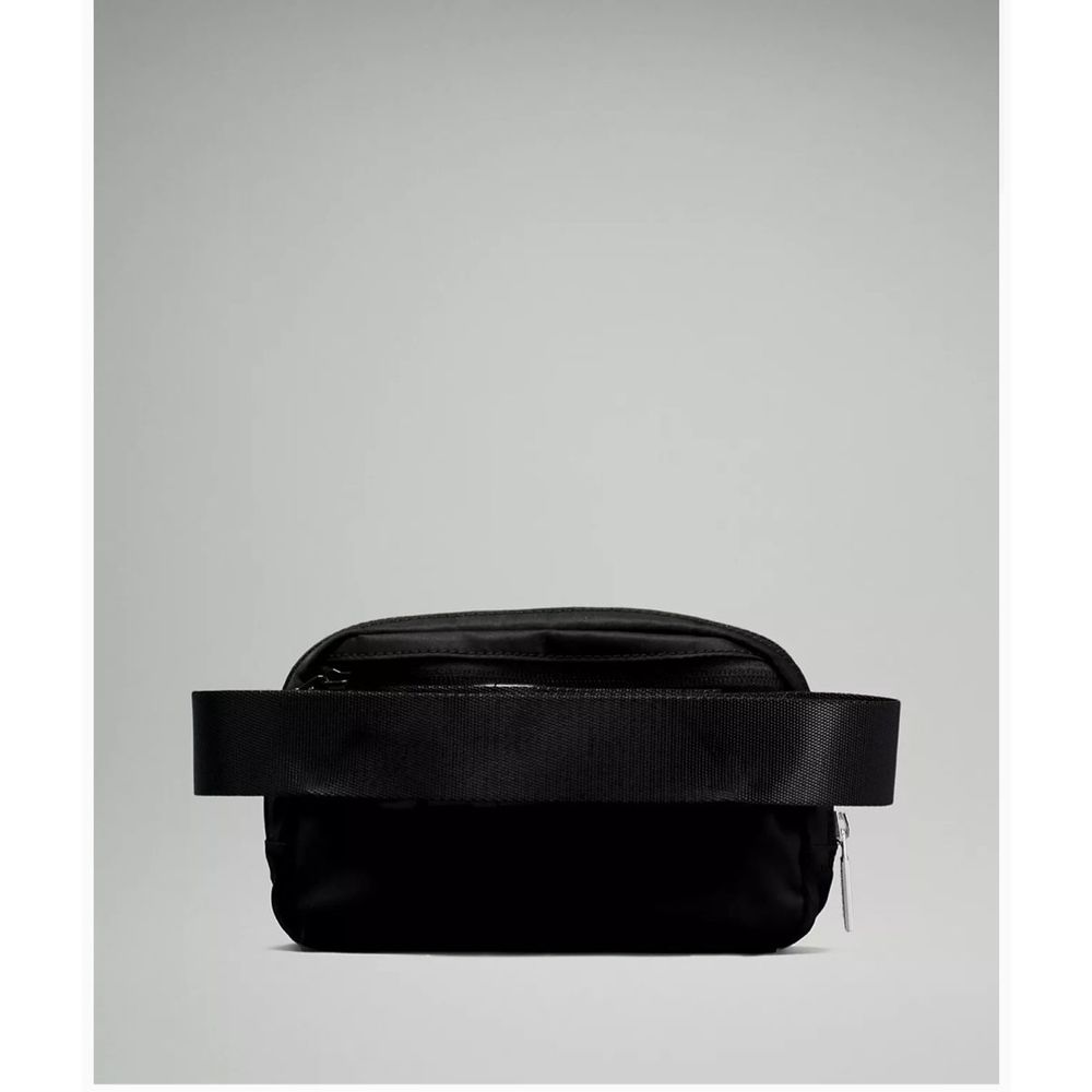 NWT Lululemon Everywhere Black Belt Bag
Sold Out Online - Picture 2 of 11
